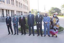 توشيح عدد من موظفي وزارة الشؤون الاقتصادية في ذكرى الاستقلال 