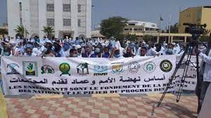 الناطق باسم الحكومة يتساءل عن جدوائية إضراب المدرسين وسط أجواء الانفتاح 