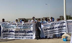 منسقية جهوية للتعليم تتهم الإدارة الجهوية بنواذيبو بالضغط على المضربين  