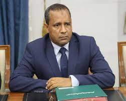 وزارة التجهيز والنقل تبحث إجراءات لمنع الحمولة الزائدة