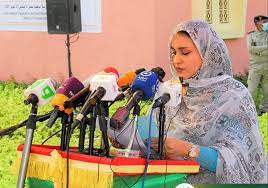 وزيرة العمل الاجتماعي تطلع على ظروف التدريس بمدرسة العمل الاحتماعي