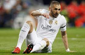 اللاعب كريم بنزيما ينفي أن يكون للصيام أي تأثير على أدائه 