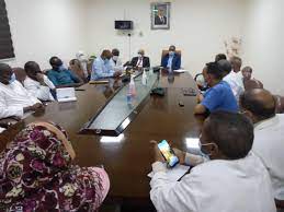 مجلس إدارة مركز الاستطباب بأطار يجتمع لتدراس تعزيز الخدامات الطبية بالمركز 