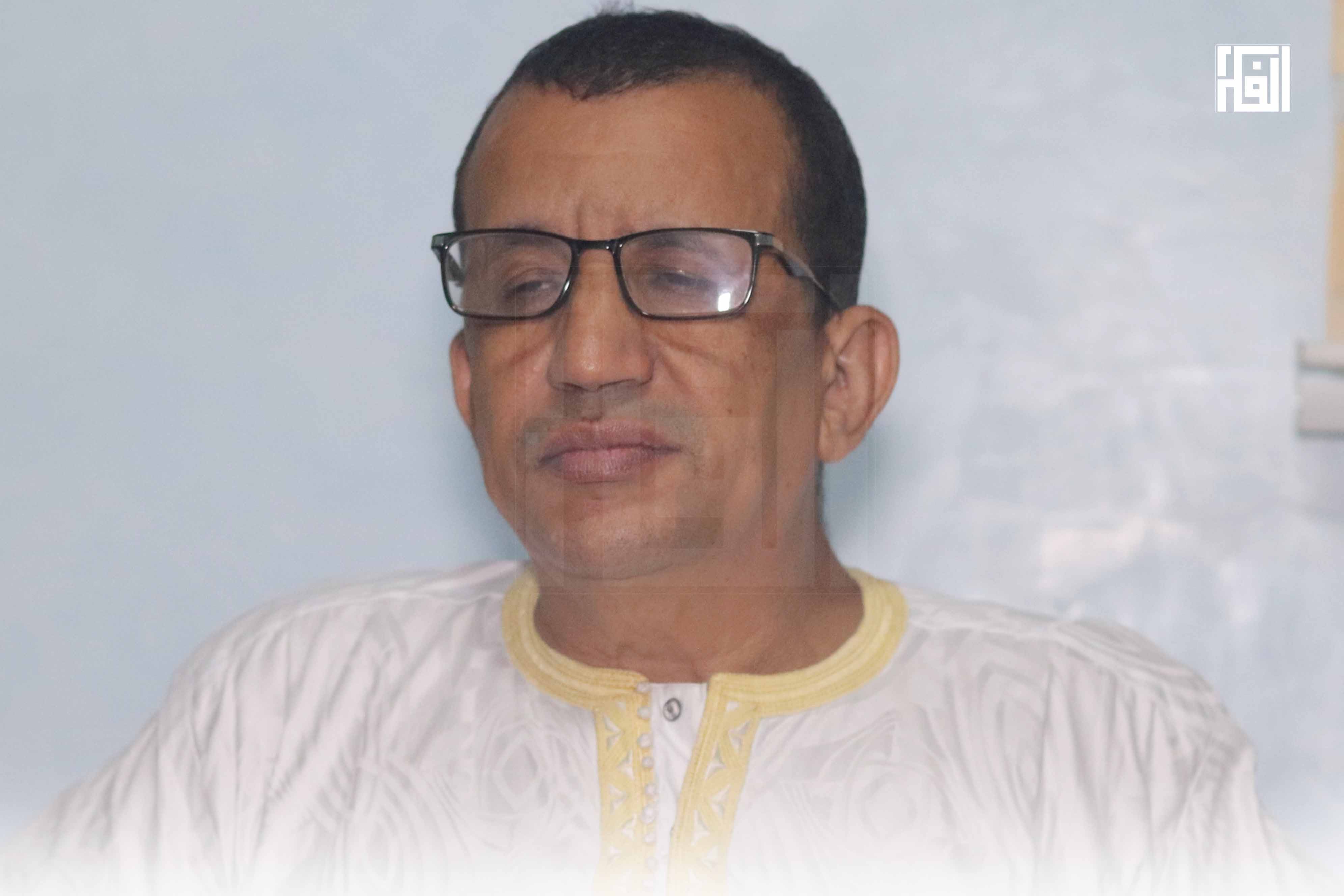 ضابط المخابرات والنقيب السابق في الجيش محمد أمبارك