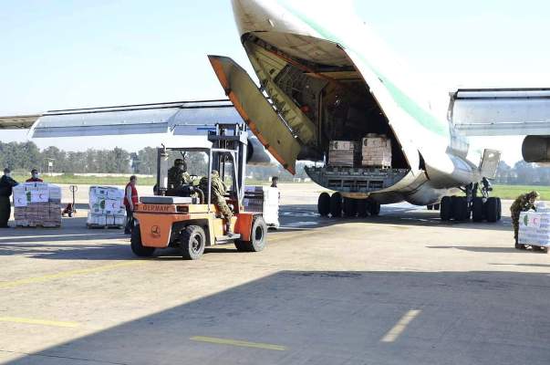 الجزائر ترسل مساعدات إلى مالي لكسر حصار "إيكواس"