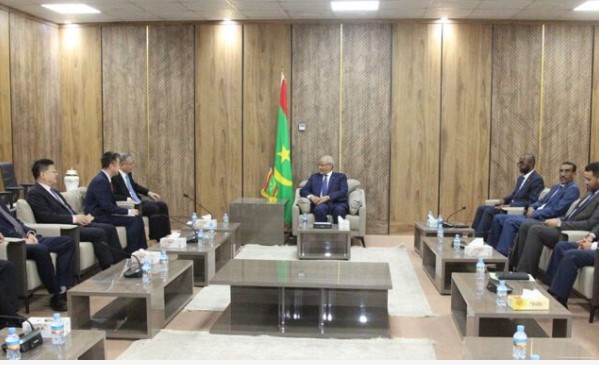 تعزيز التعاون البرلماني: مجال المباحثات بين رئيس الجمعية الوطنية ووفد صيني