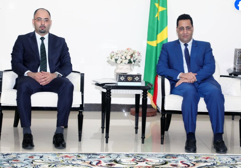 الوزير الأول يبحث علاقات التعاون مع السفير الجزائري بنواكشوط