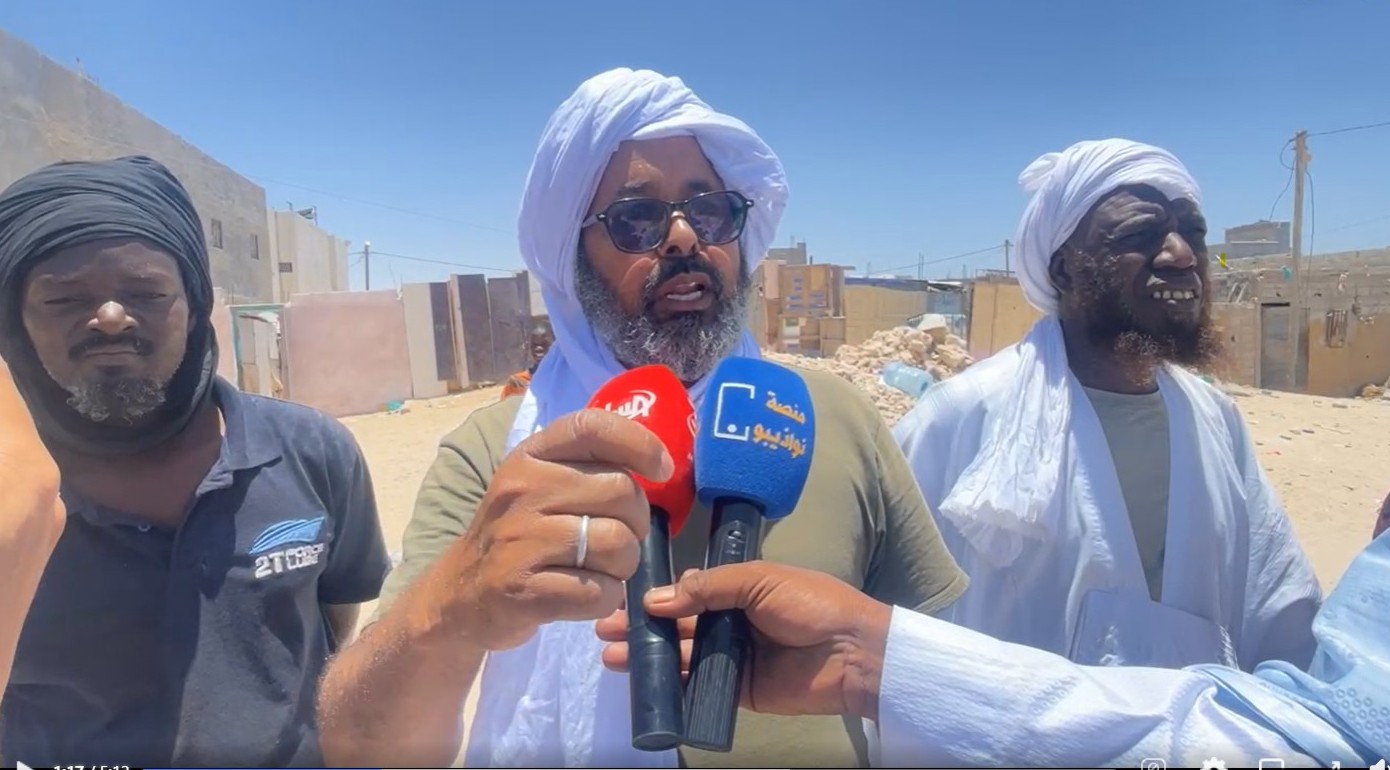 سكان حي السلام بواذيبو يشكون انقطاعات الماء وضعف التزيد بالكهرباء