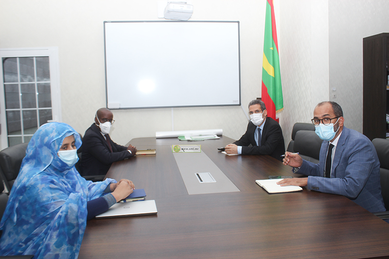 وزير المالية يستعرض مجالات التعاون مع منسق برامج الأمم المتحدة