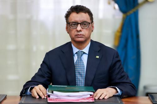 وزير البترول يحث مسؤولي منظمة استثمار النهر على الصرامة والمثابرة 