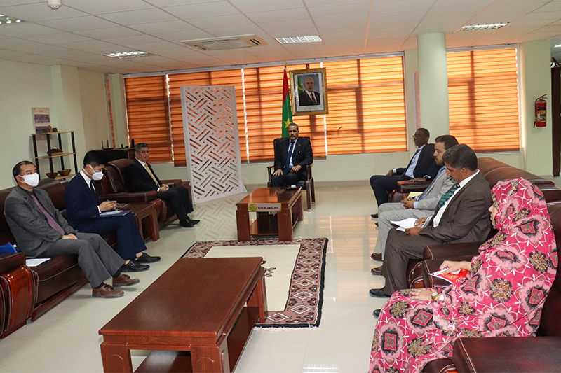 وزير التجارة والصناعة والصناعة التقليدية والسياحة، لمرابط ولد بناهي