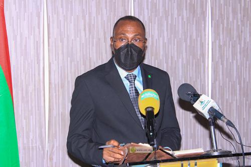  وزير الصحة سيدي ولد الزحاف