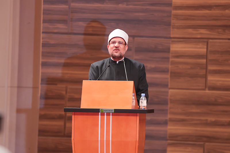 وزير الأوقاف المصري يؤكد ضرورة خلق الظروف الملائمة للأمن والسلام 