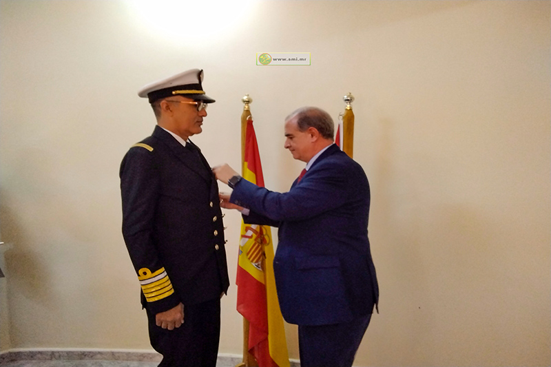 مدير الشرطة الأسبانية يشيد بالتعاون مع موريتانيا في الحد من الهجرة السرية 