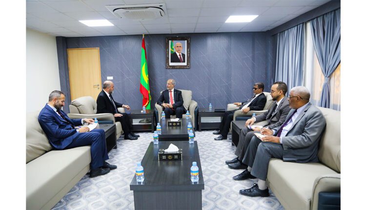 لقاء بين وزير التكوين المهني والسفير التركي