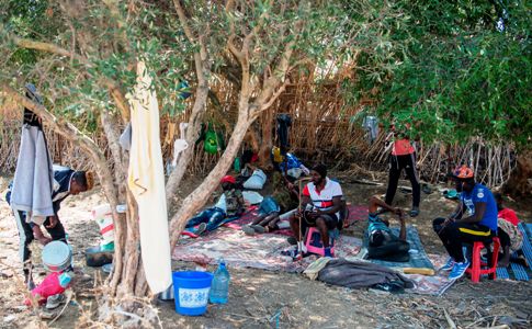 مصرع 3 أطفال احتراقاً بمخيّم للمهاجرين في المغرب