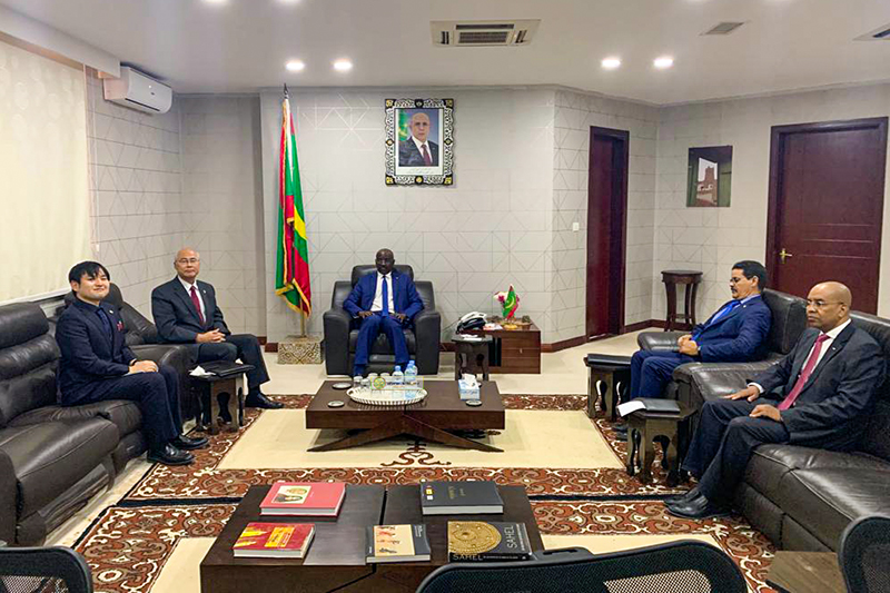 وزير الخارجية يجري مباحاث مع السفير الياباني بنواكشوط