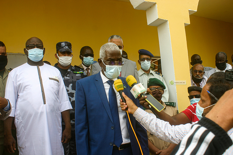 انواكشوط الجنوبية: الوالي يتفقد مستوى التقيد بالاجراءات الاحترازية 