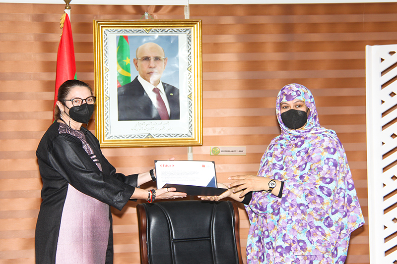 موريتانيا تتسلم شهادة تقدير عن جناحها بمعرض فيتور 2021 باسبانيا