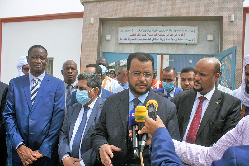 وزير الشؤون الاسلامية يتفقد مركزا لتحفيظ القرآن الكريم وتعليم اللغة العربية بتفرغ زينه 