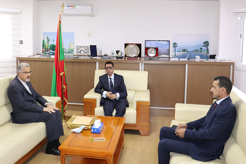 وزير البترول يبحث علاقات التعاون مع السفير الإيراني المعتمد في نواكشوط