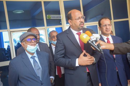 وزير الوظيفة العمومية يدعو الموظفين إلى أن يجعلوا إرضاء المواطن هدفهم الأساس