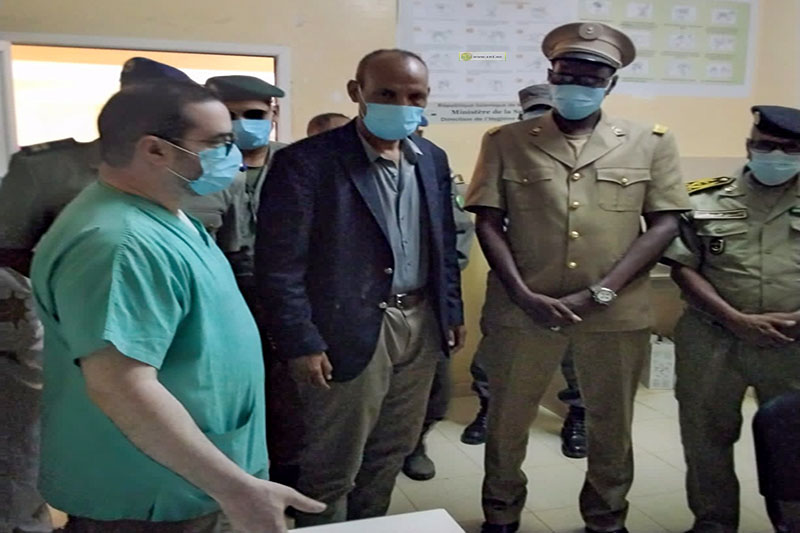 والي آدرار يدعو للإقبال على مراكز التلقيح ضد كورونا 