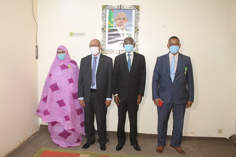 توشيح عدد من موظفي وزارة العمومية