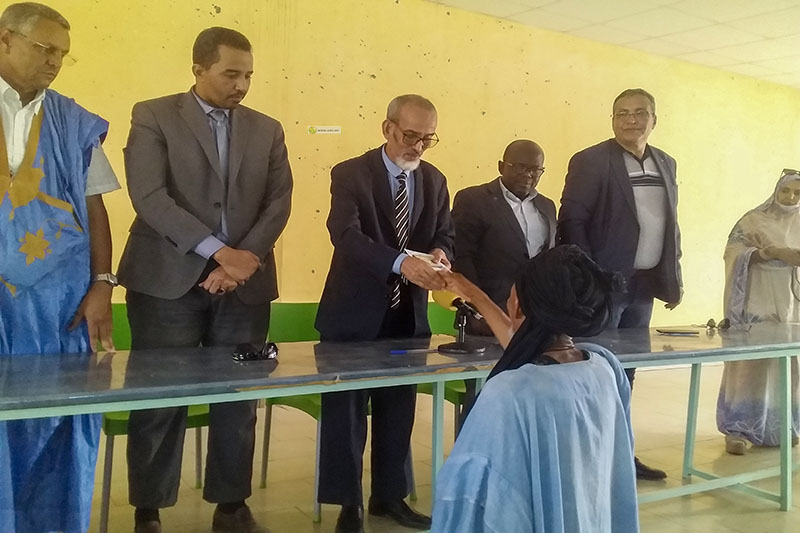 ازويرات: إطلاق برنامج المعونة النقدية لصالح 1854 أسرة بالولاية