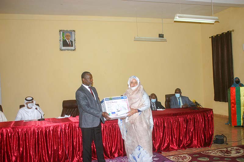 100 فتاة من مركز الترقية النسوية يستفدن من دعم إماراتي 