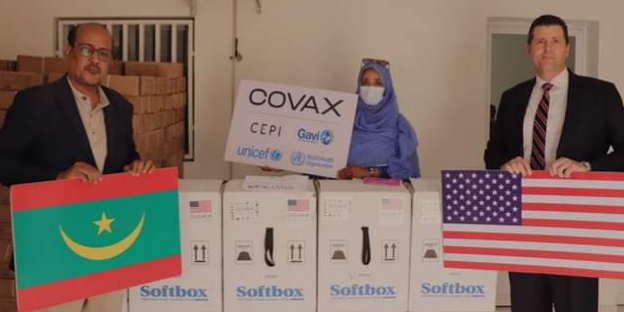 موريتانيا تتسلم 57 ألف جرعة من لقاح فايزر من الولايات المتحدة