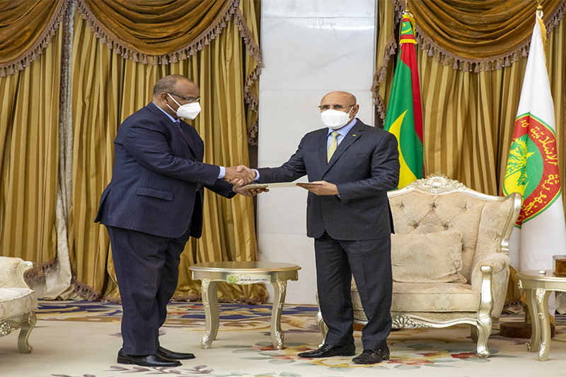 غزواني يتسلم رسالة خطية من نظيره السوداني 