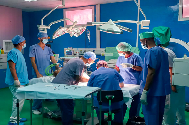 فريق طبي فرنسي يجري عمليات جراحية بالتعاون مع بلدية نواذيبو