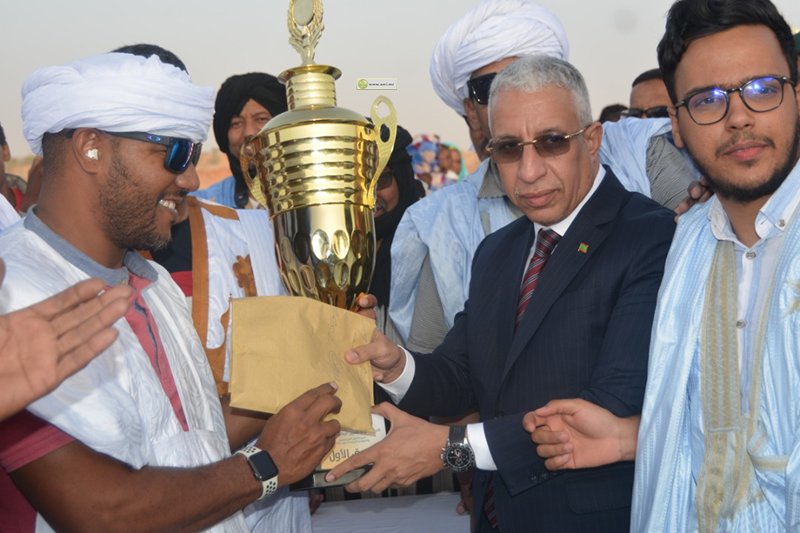 وزير الثقافة يشيد بمهنية وإخلاص المشرفين على إحدى البطولات الوطنية 