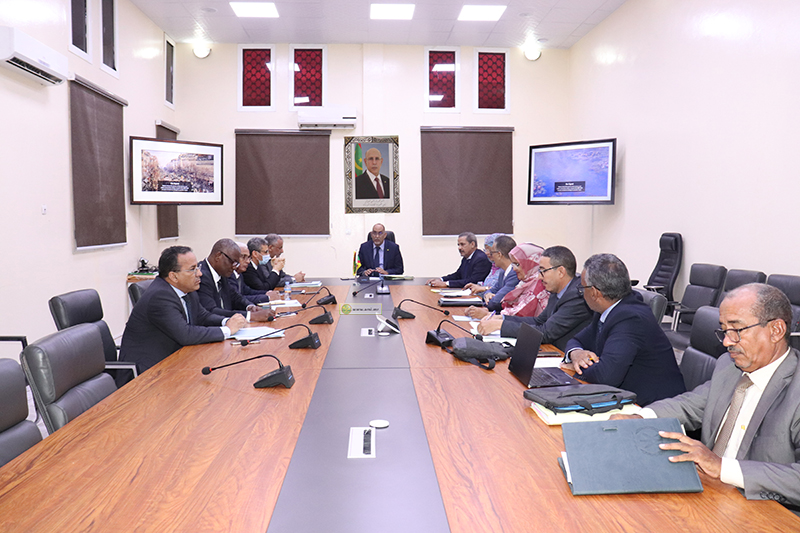 نواكشوط: وزير المالية يرأس اجتماعا للجنة الاستراتيجية لتموين السوق 