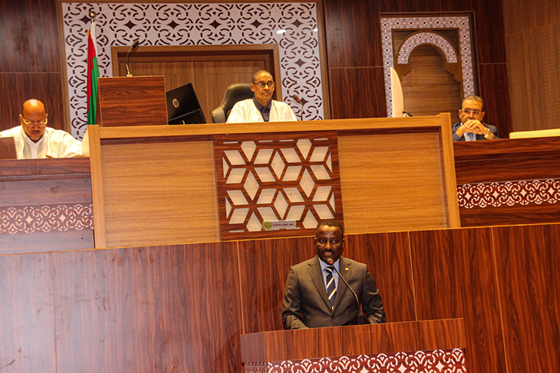 وزير وزير التنمية الحيوانية محمد ولد اسويديات