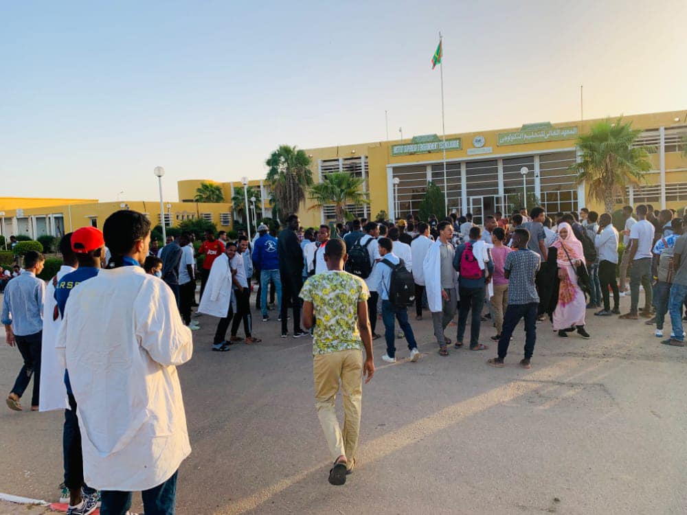 طلاب معهد فني عالي بروصو يحتجون على تردي الأوضاع التربوية والخدمية