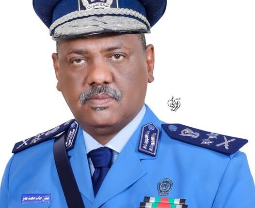 وزير الداخلية السوداني الفريق أول شرطة عدنان حامد عمر