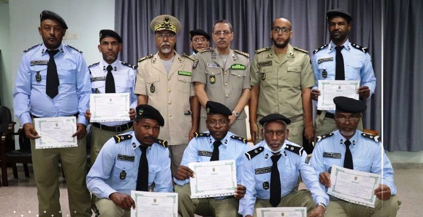 تكريم عناصر من الشرطة لدورهم في مواجهة شبكات المخدرات 