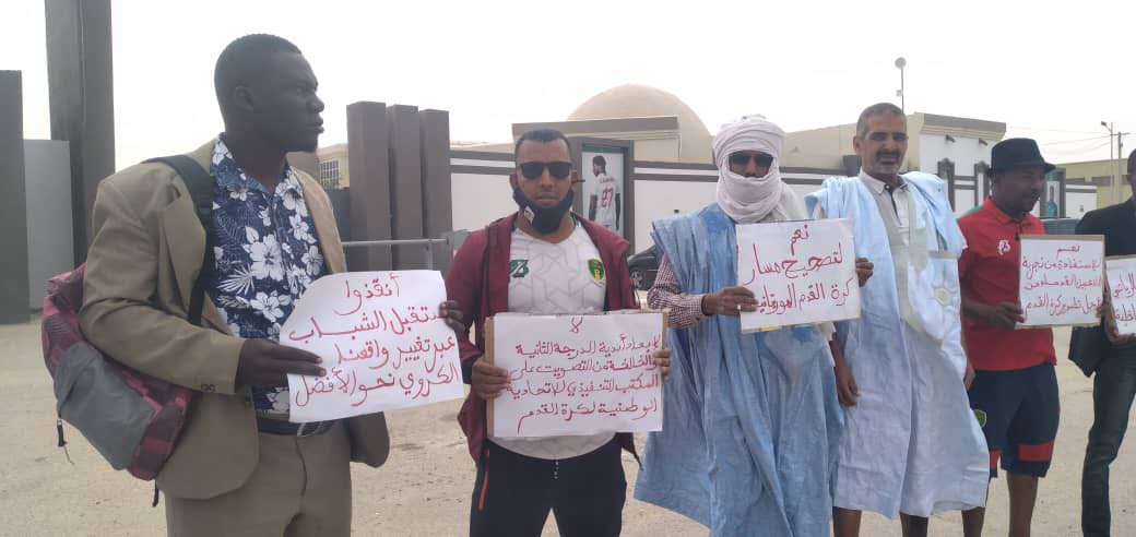 فاعلون في المجال الكروي يطالبون بإصلاح القطاع الرياضي 