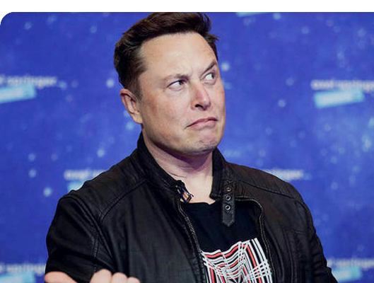 ملياردير أمريكي يحظر شابا من مواقع التواصل الاجتماعي 