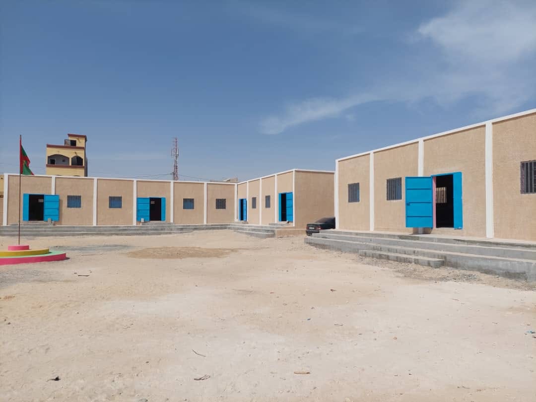 بلدية انواذيبو وبتمويل من خيرية "أسنيم" تكمل ترميم إحدى المدارس الحكومية 