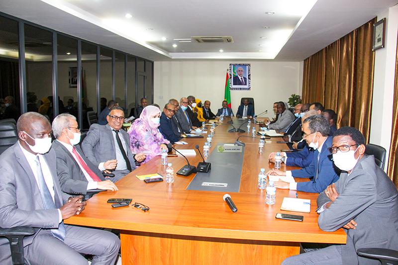 الأمين العام للحكومة يبحث مع الأمناء العامين تقريب الإدارة من المواطن