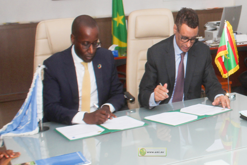 موريتانيا توقع اتفاقية مع برنامج الأمم المتحدة للتنمية لكهربة المناطق الريفية