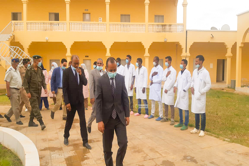 والي كيدي ماغه يتفقد سيرحملة التلقيح ضد كورونا في سيلبابي 