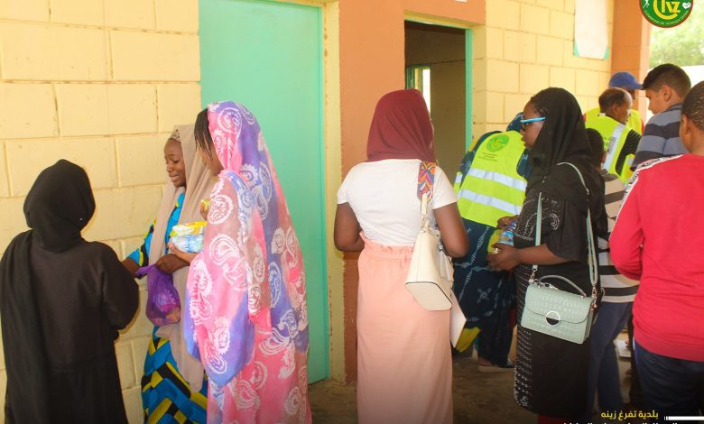إحدى بلديات نواكشوط توزع إفطارات على مرشحي الشهادة الابتدائية