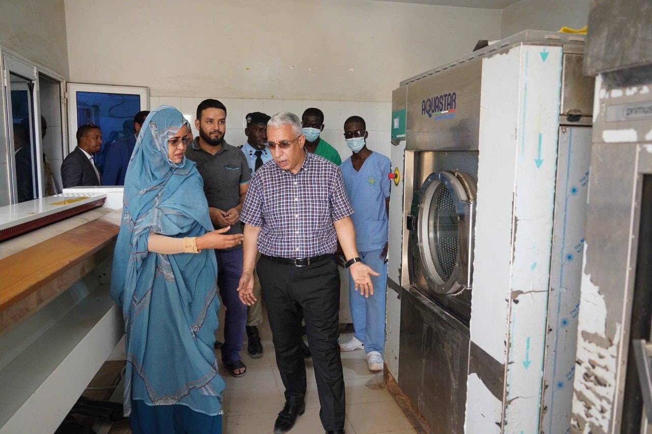 وزير الصحة يتفقد مرافق صحية في بعض من مستشفيات نواكشوط