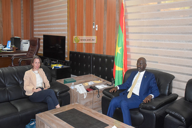 وزير الداخلية يبحث آفاق التعاون مع سفيرة ألمانيا بنواكشوط