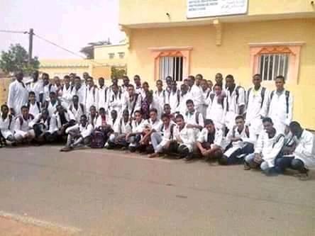 كيهيدي: الوالي يتفقد سير العمل في الثانوية النموذجية