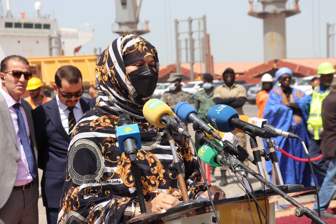 وزيرة التجارة الخط البحري مع الجزائر سيدعم استيراد وتصدير مختلف السلع 